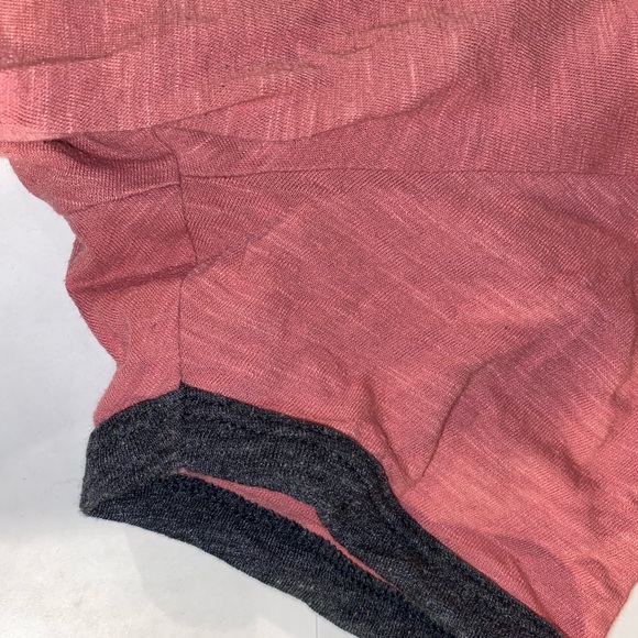 VS PINK TSHIRT - Picture 4 of 5